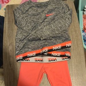 Long sleeve/pant girls Nike outfit (2T)